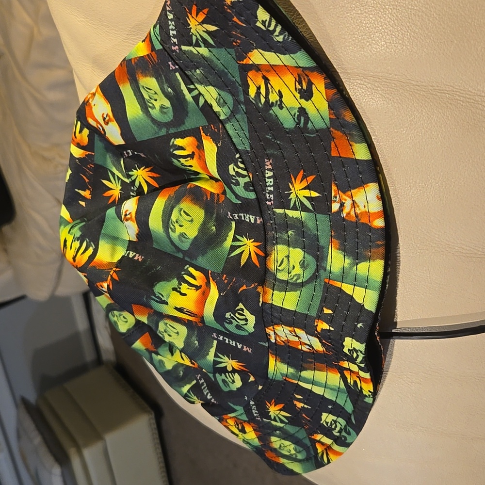 Bob Marley Bucket Hat.  💚   ✨️NEW✨️ - Picture 4 of 4